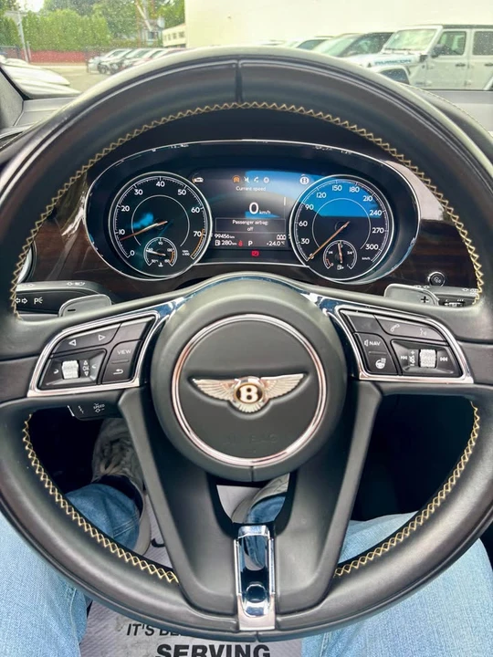 2019 Bentley Bentayga - Image 12 of 15