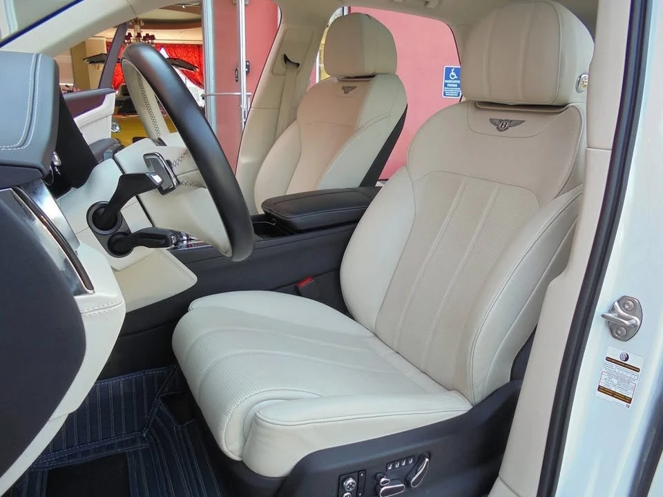 2019 Bentley Bentayga - Image 9 of 20