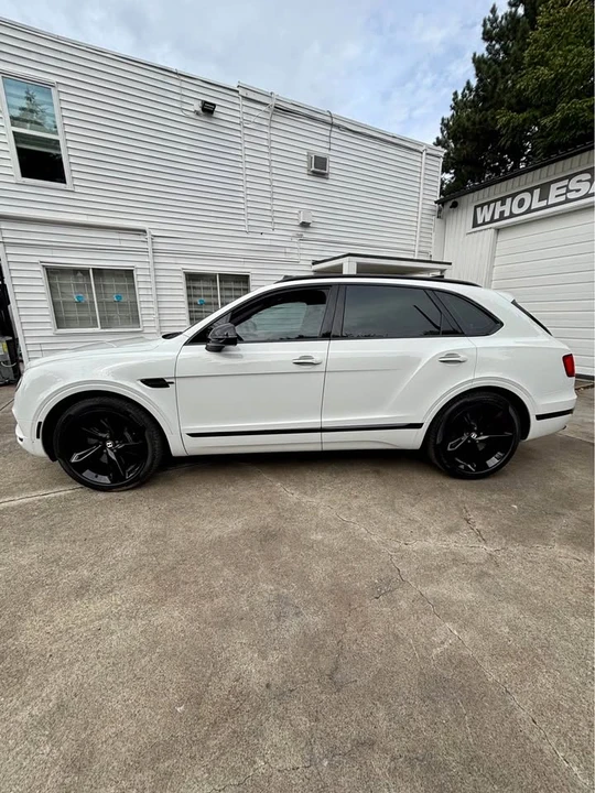 2019 Bentley Bentayga - Image 7 of 15