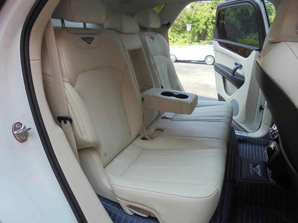 2019 Bentley Bentayga - Image 11 of 20