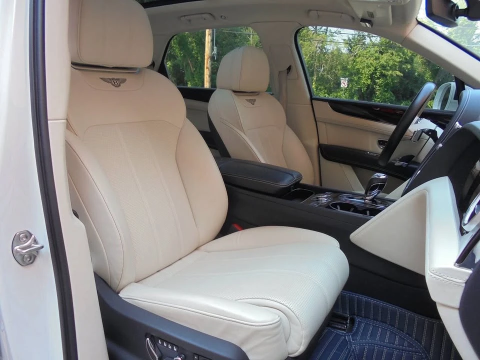 2019 Bentley Bentayga - Image 10 of 20