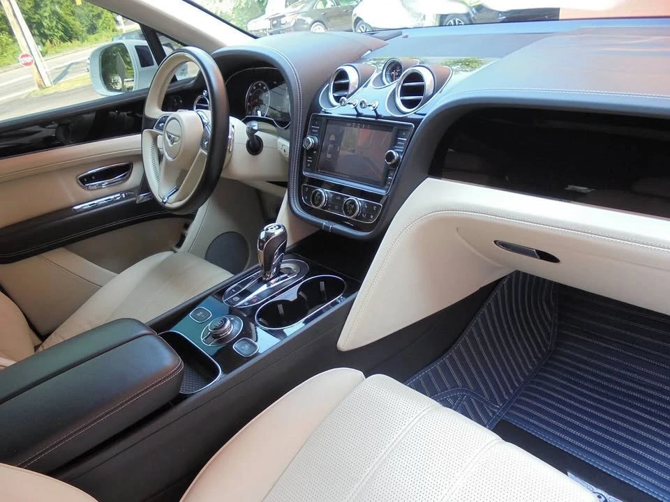 2019 Bentley Bentayga - Image 8 of 20