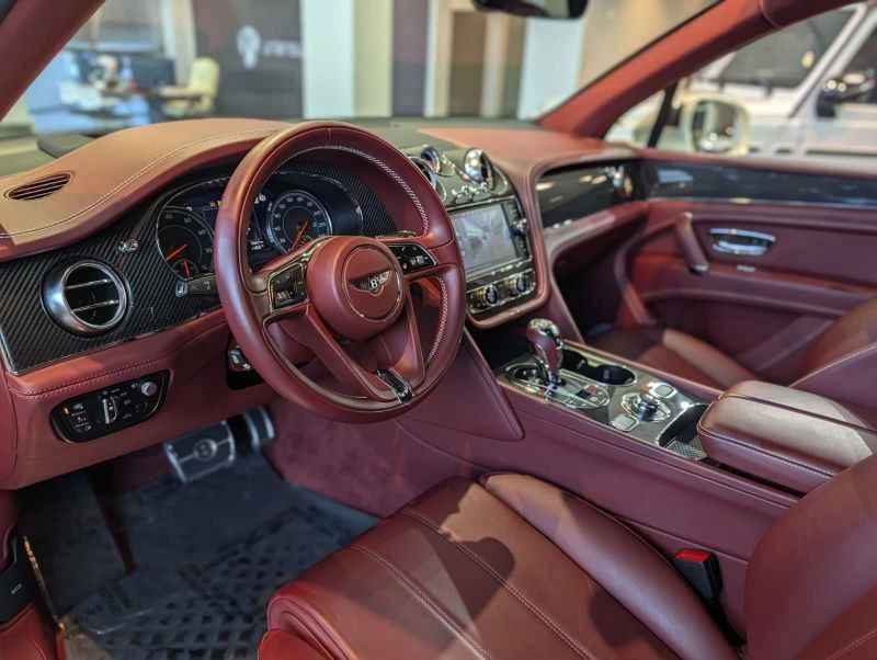 2019 Bentley Bentayga - Image 8 of 18