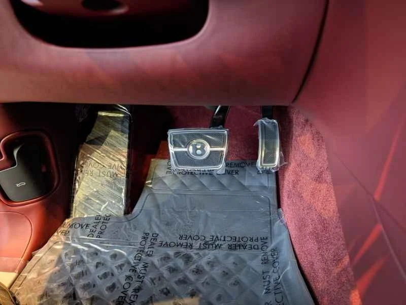 2019 Bentley Bentayga - Image 17 of 18