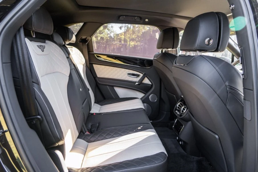 2019 Bentley Bentayga - Image 8 of 12