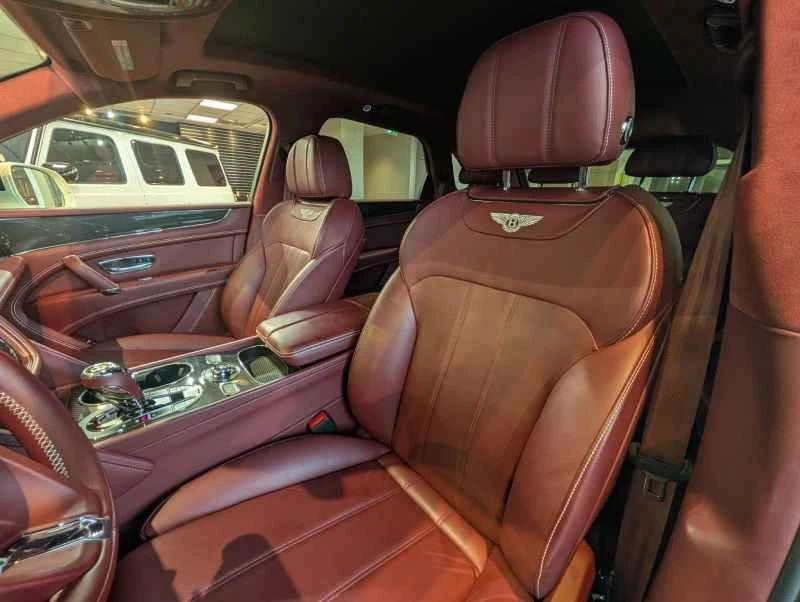 2019 Bentley Bentayga - Image 12 of 18