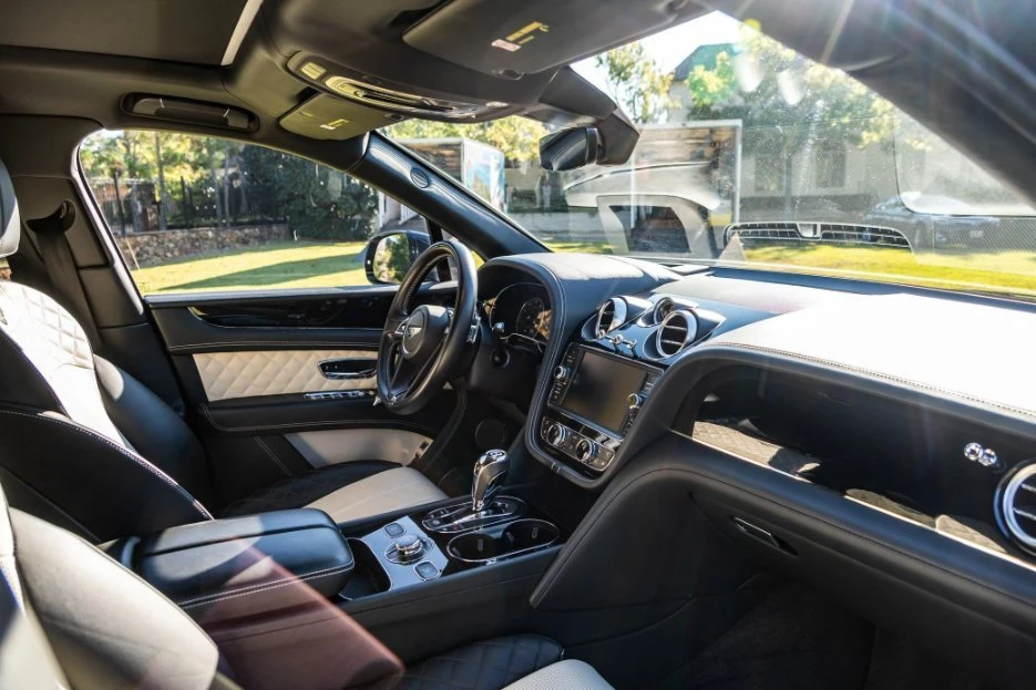 2019 Bentley Bentayga - Image 11 of 12