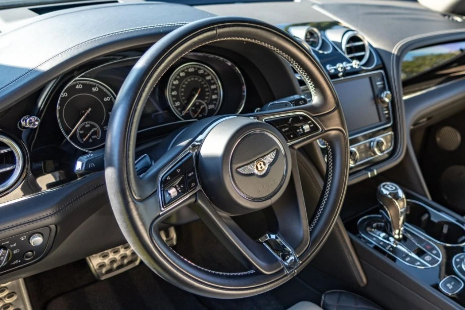 2019 Bentley Bentayga - Image 12 of 12