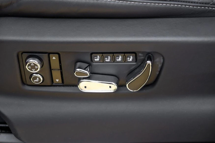 2019 Bentley Bentayga - Image 2 of 12