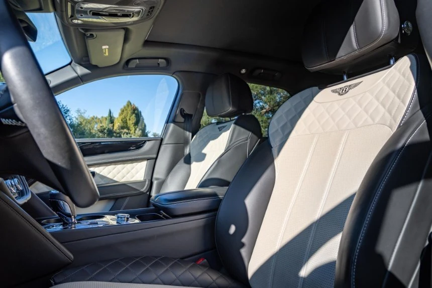 2019 Bentley Bentayga - Image 7 of 12