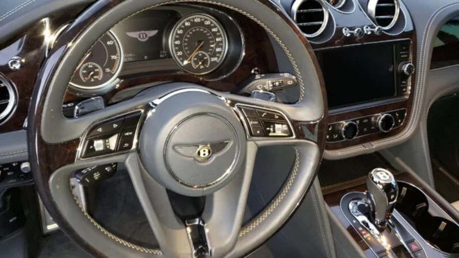 2019 Bentley Bentayga - Image 4 of 11