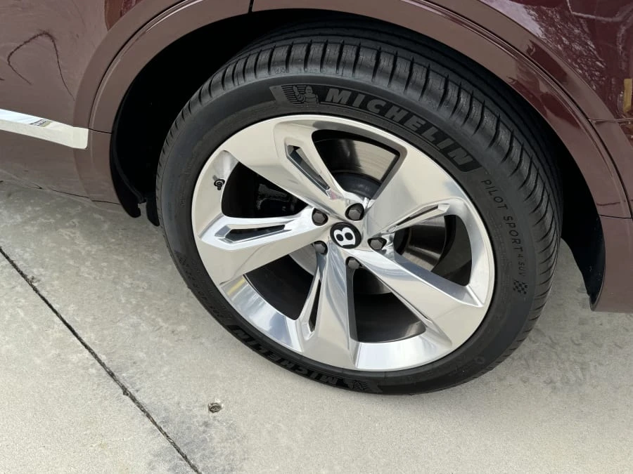 2019 Bentley Bentayga - Image 4 of 12