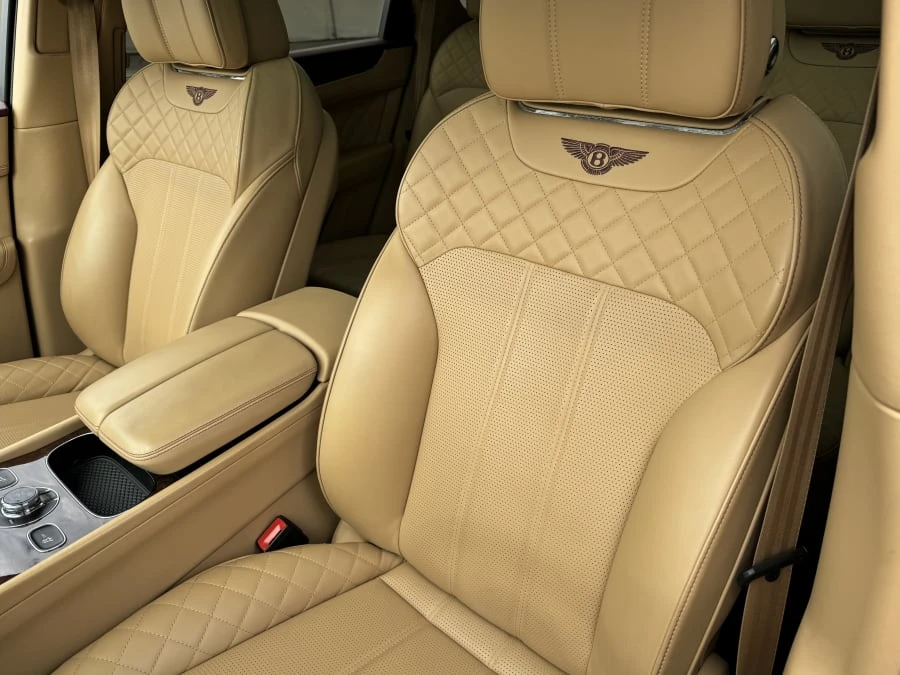 2019 Bentley Bentayga - Image 7 of 12