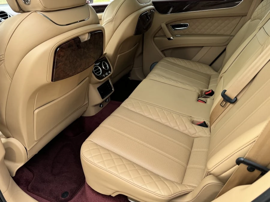 2019 Bentley Bentayga - Image 8 of 12