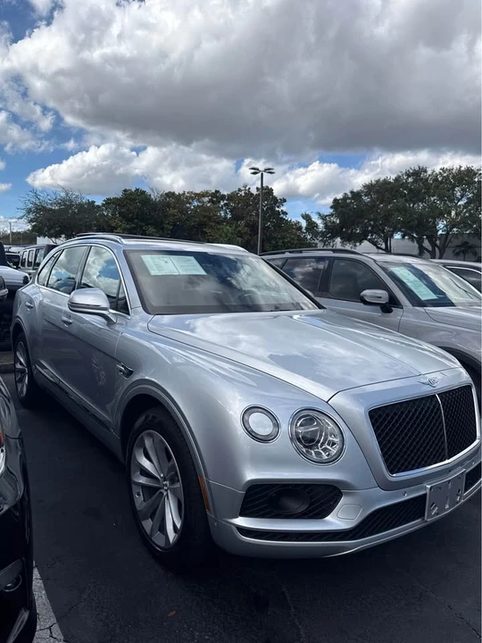2019 Bentley Bentayga - Image 2 of 14