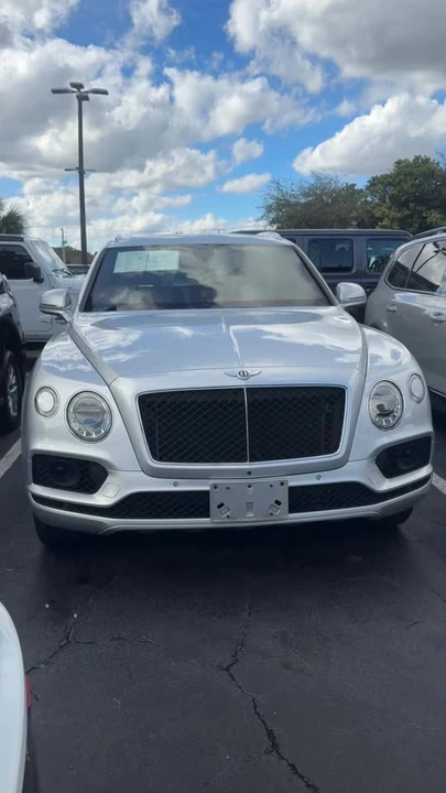 2019 Bentley Bentayga - Image 14 of 14