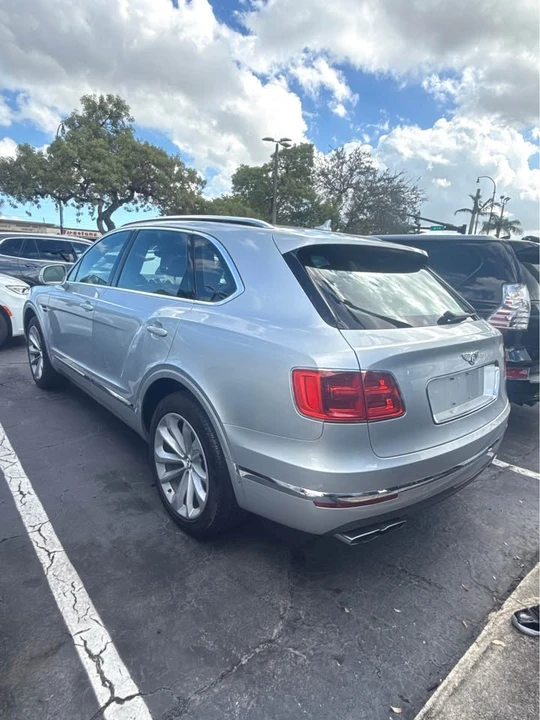 2019 Bentley Bentayga - Image 4 of 14