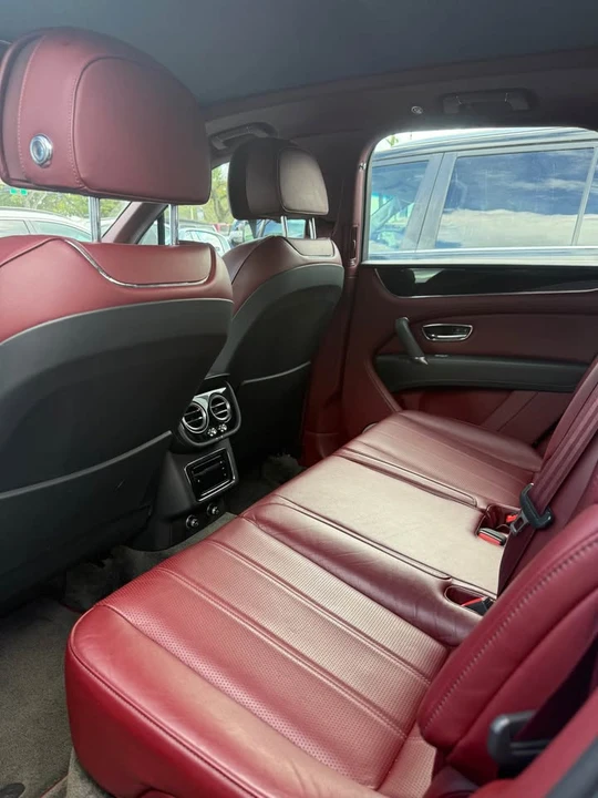 2019 Bentley Bentayga - Image 10 of 13