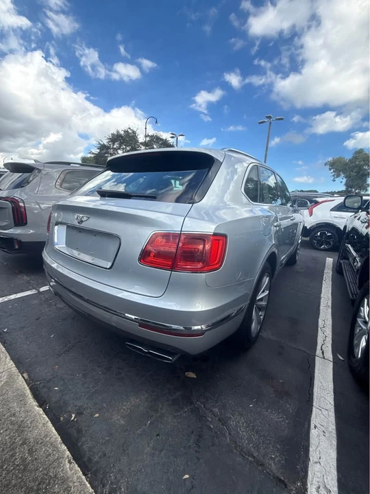 2019 Bentley Bentayga - Image 3 of 14