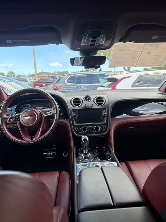 2019 Bentley Bentayga - Image 11 of 14