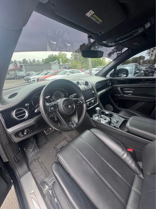 2019 Bentley Bentayga - Image 5 of 11