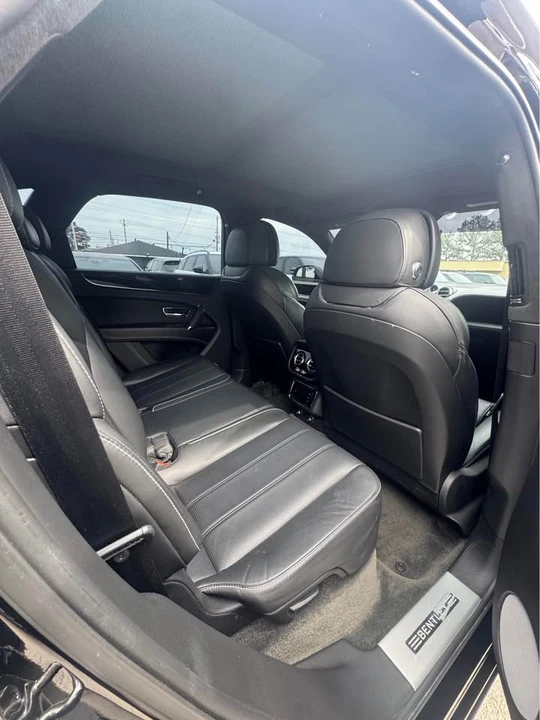 2019 Bentley Bentayga - Image 9 of 11