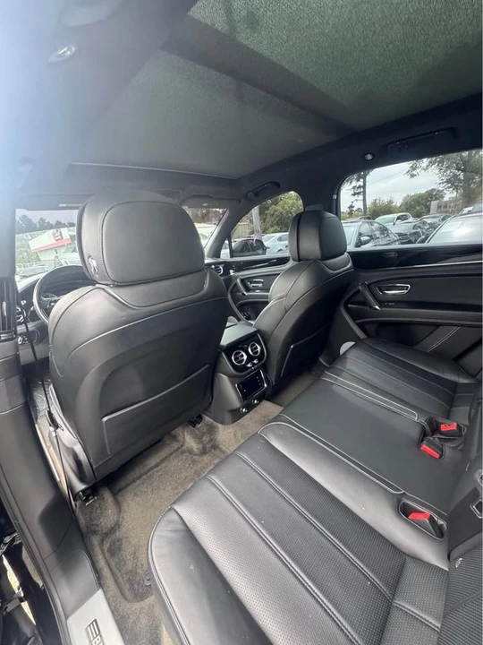 2019 Bentley Bentayga - Image 7 of 11