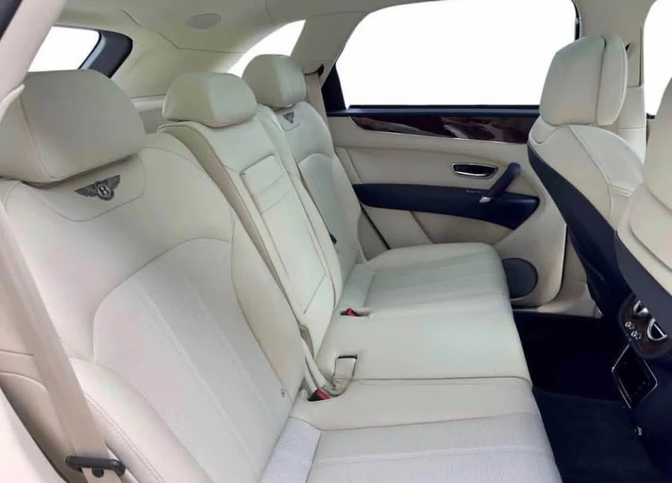 2019 Bentley Bentayga - Image 13 of 18