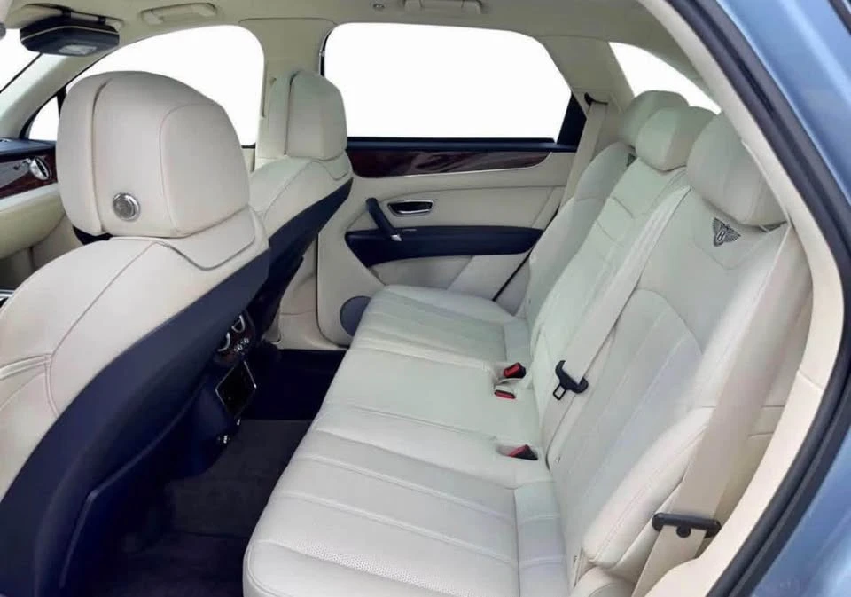 2019 Bentley Bentayga - Image 10 of 18