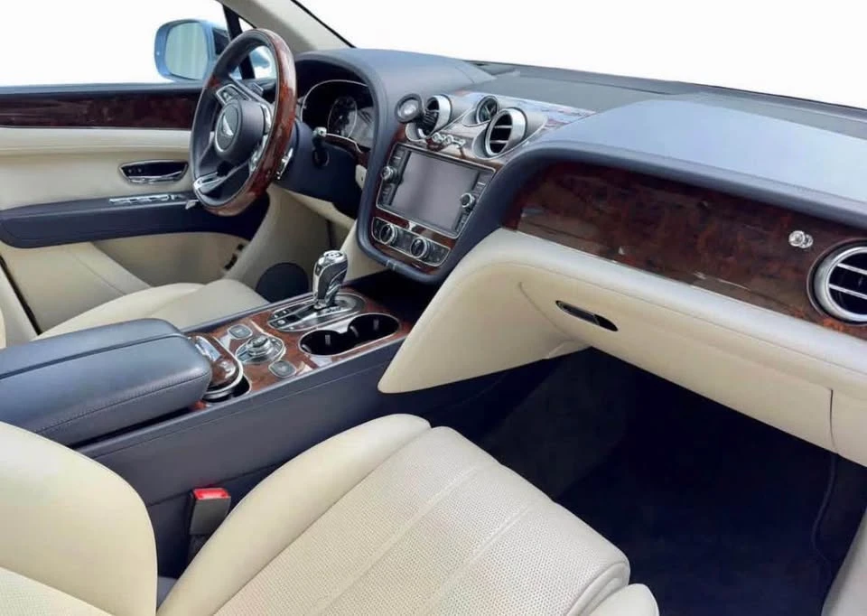 2019 Bentley Bentayga - Image 12 of 18