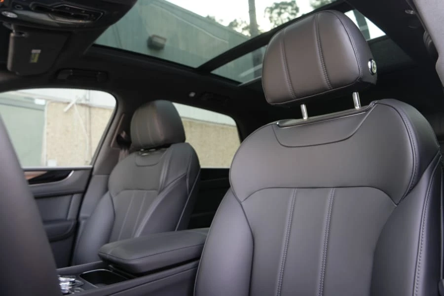 2019 Bentley Bentayga - Image 5 of 8
