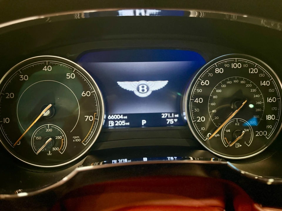 2019 Bentley Bentayga - Image 9 of 25