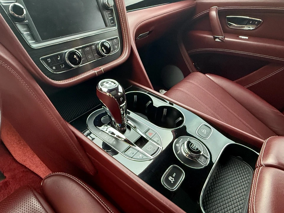2019 Bentley Bentayga - Image 12 of 25