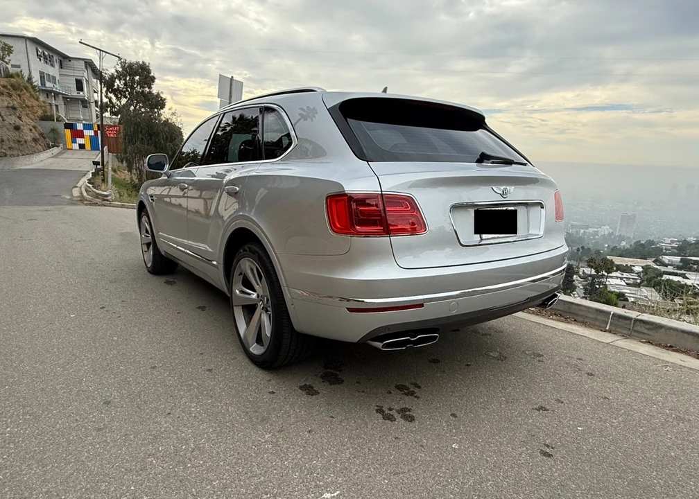 2019 Bentley Bentayga - Image 7 of 25