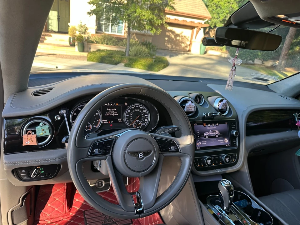 2019 Bentley Bentayga - Image 13 of 21