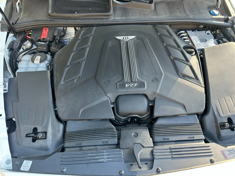 2019 Bentley Bentayga - Image 8 of 21
