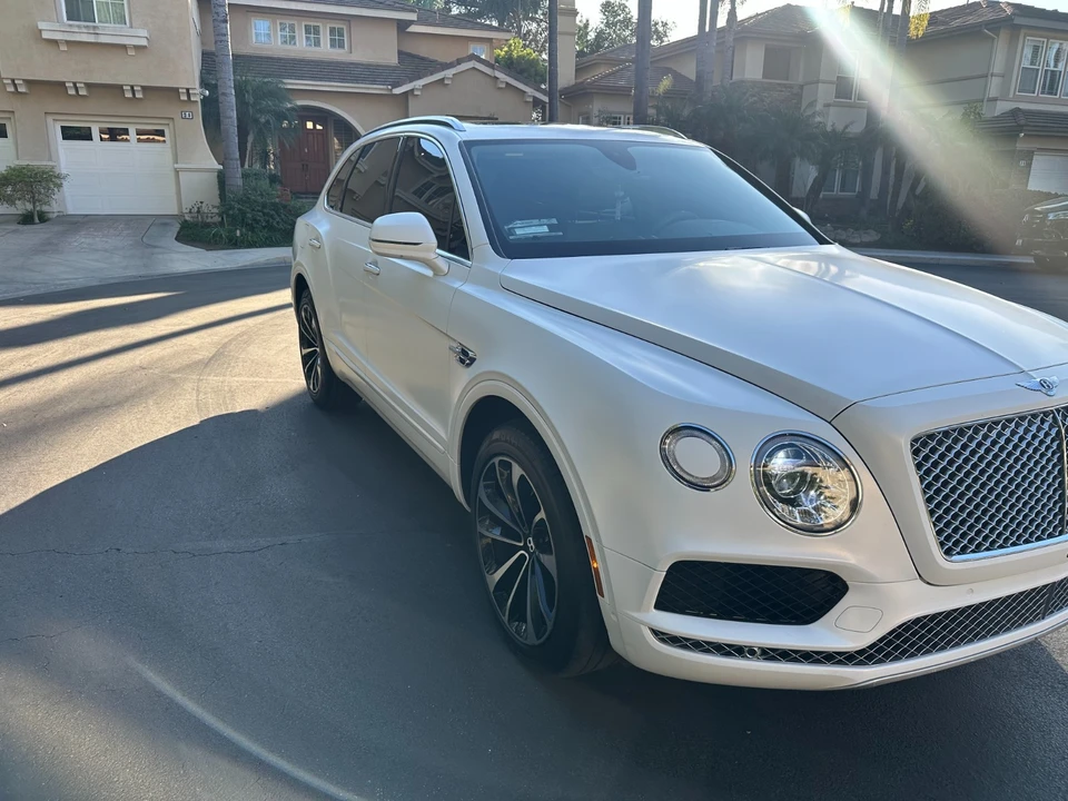 2019 Bentley Bentayga - Image 2 of 21