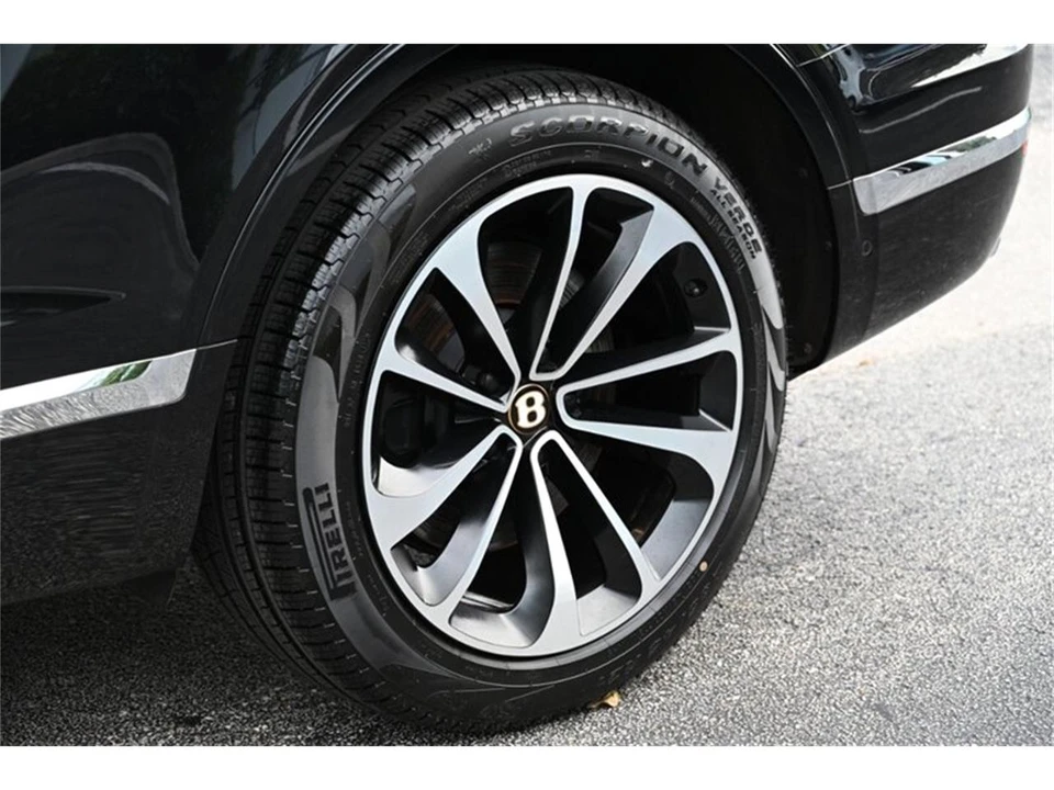 2019 Bentley Bentayga - Image 12 of 31