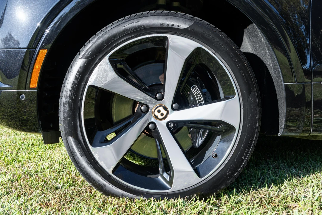 2019 Bentley Bentayga - Image 27 of 31