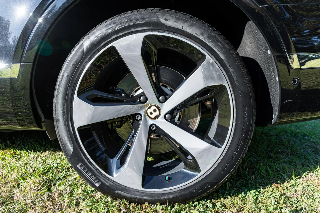 2019 Bentley Bentayga - Image 28 of 31