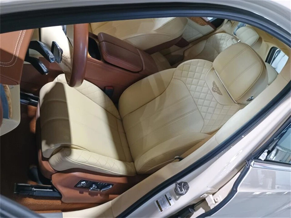 2019 Bentley Bentayga - Image 15 of 31