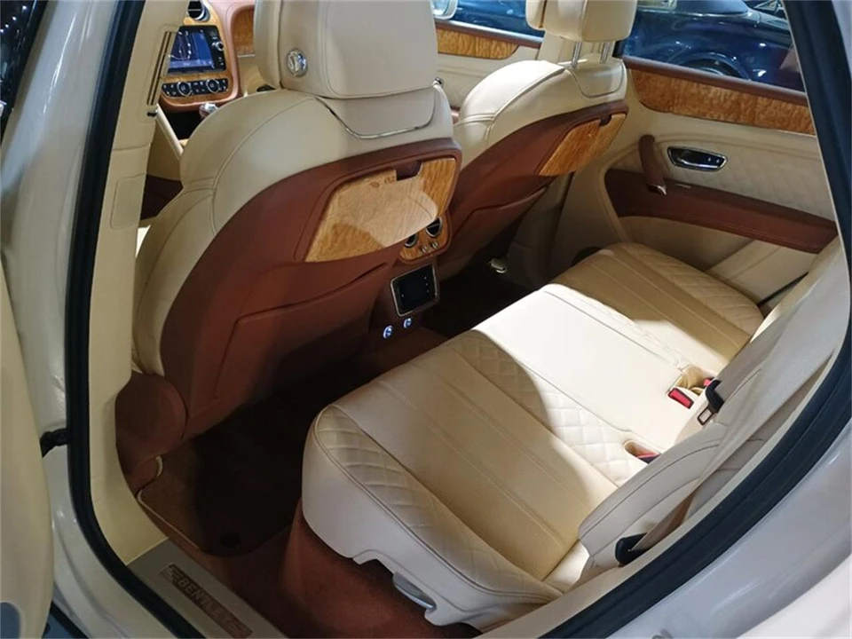 2019 Bentley Bentayga - Image 29 of 31