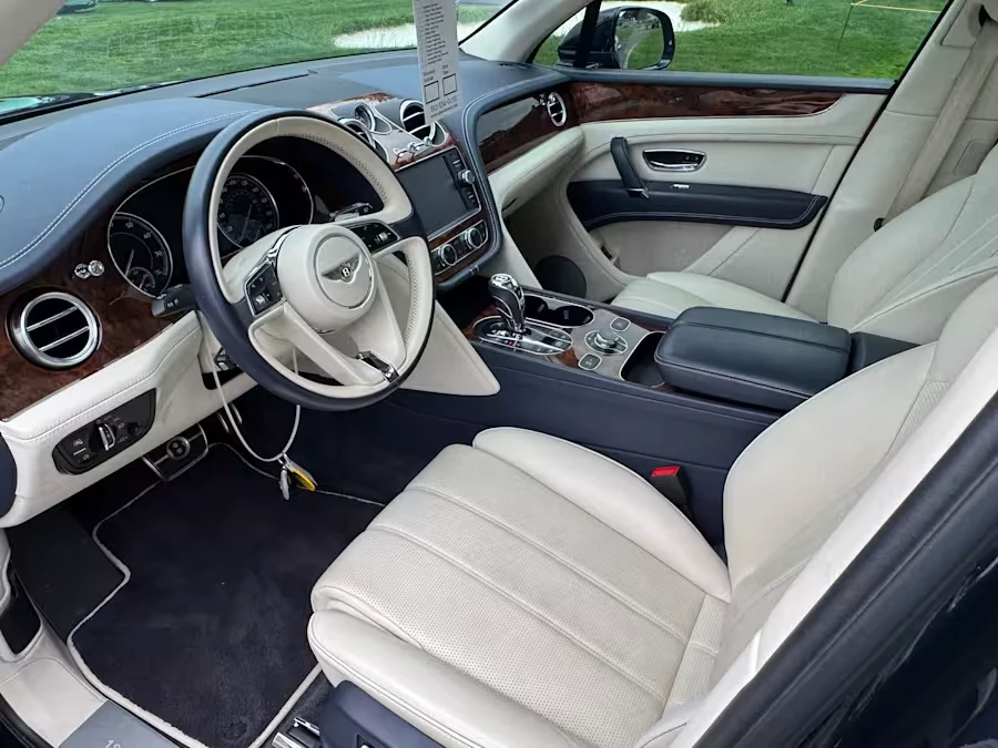 2019 Bentley Bentayga - Image 6 of 14
