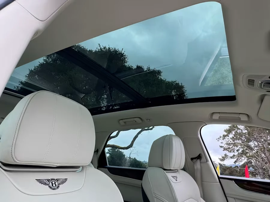 2019 Bentley Bentayga - Image 12 of 14