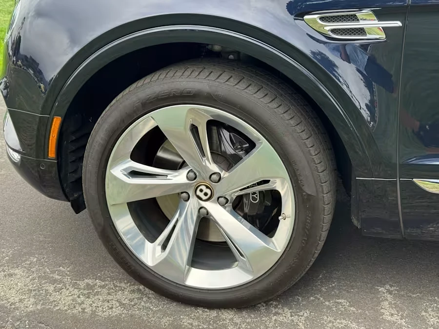 2019 Bentley Bentayga - Image 4 of 14