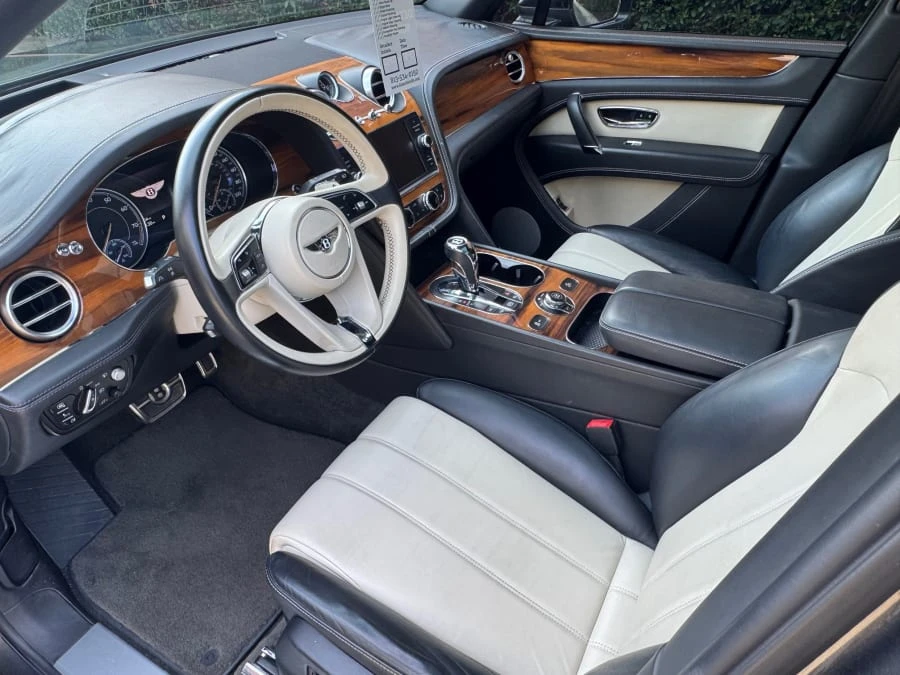 2019 Bentley Bentayga - Image 6 of 9