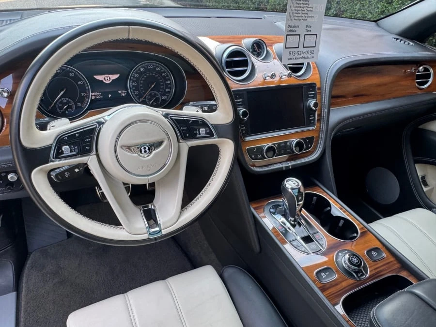2019 Bentley Bentayga - Image 4 of 9