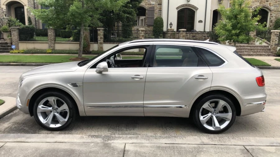 2019 Bentley Bentayga - Image 2 of 10