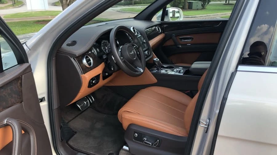 2019 Bentley Bentayga - Image 4 of 10