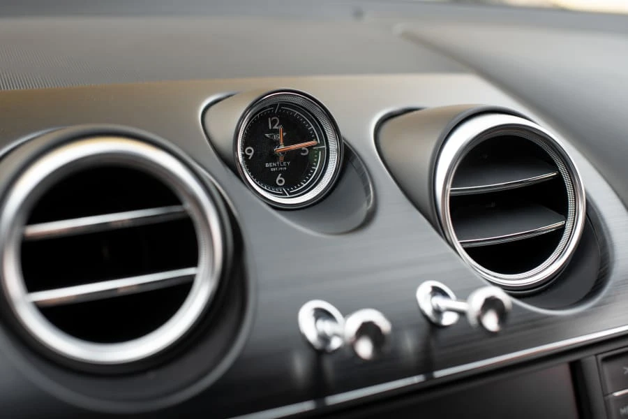 2019 Bentley Bentayga - Image 19 of 28